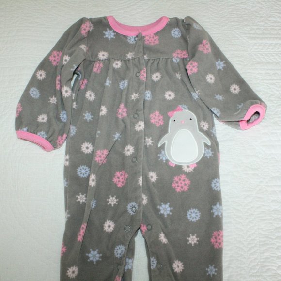5/$20 Baby girl fleece sleeper 12 months - Picture 9 of 15